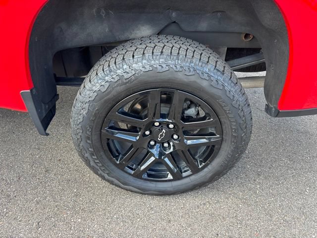 Used 2024 Chevrolet Silverado 1500 LT Trail Boss w/ LT Trail Boss Premium Package AWD/4WD image 12