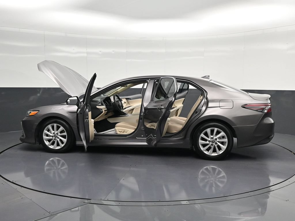 Used 2023 Toyota Camry LE FWD image 41