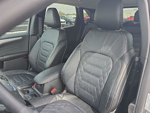 Certified 2023 Ford Escape Platinum w/ Premium Technology Package image 20