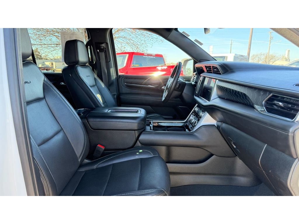 Certified 2023 GMC Yukon Denali image 13
