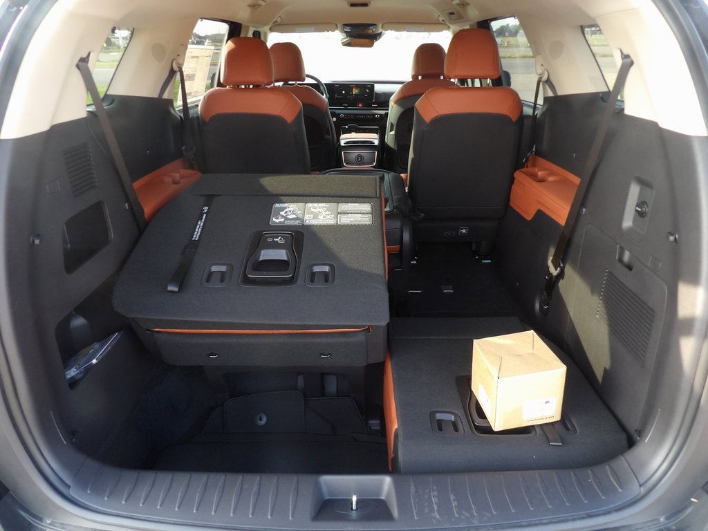 New 2026 Kia Carnival EX image 8