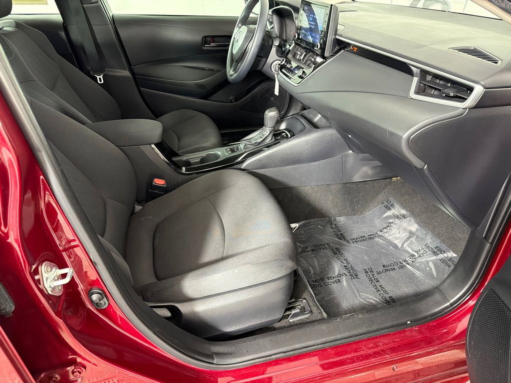Used 2022 Toyota Corolla LE FWD image 13
