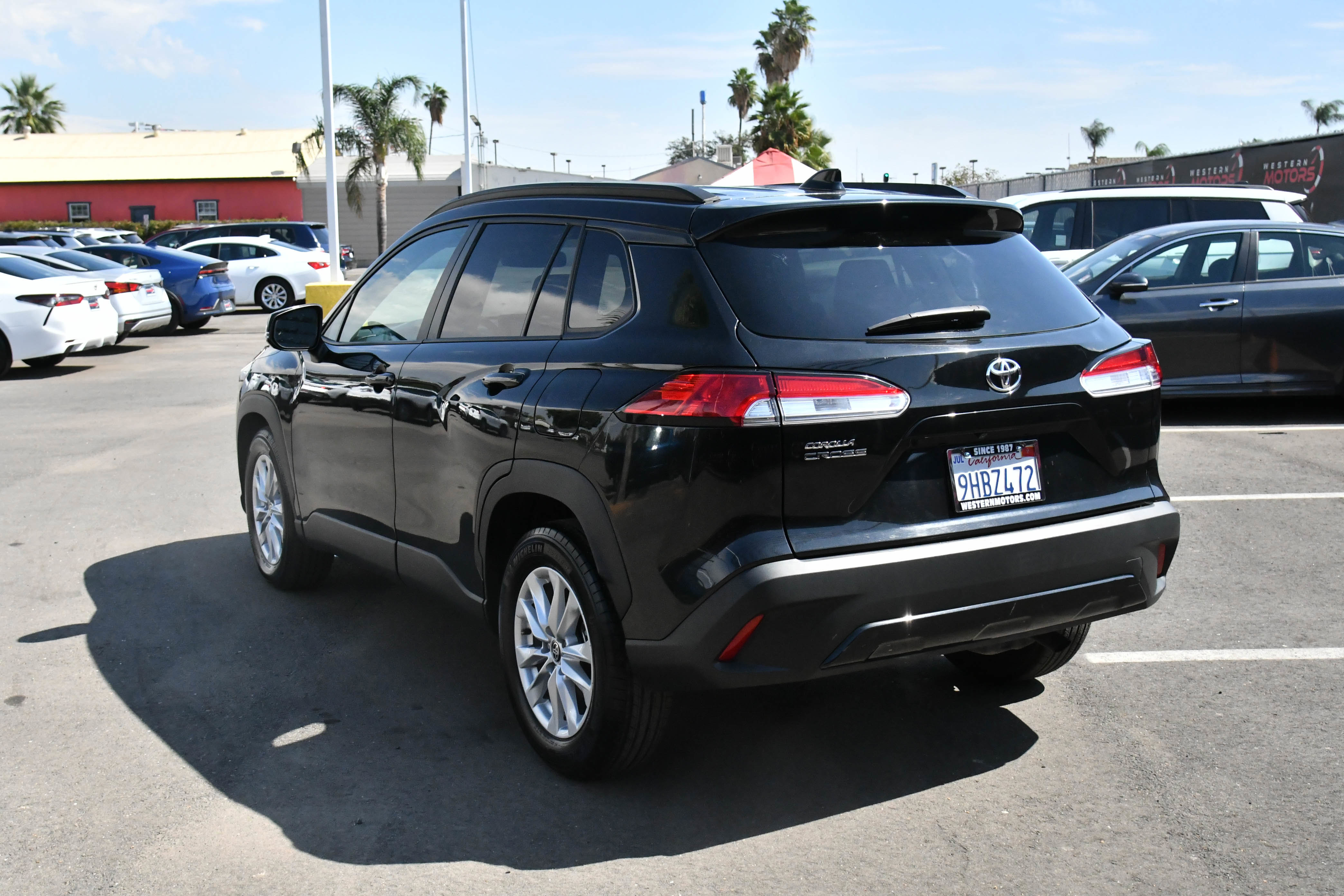 Used 2023 Toyota Corolla Cross LE image 6