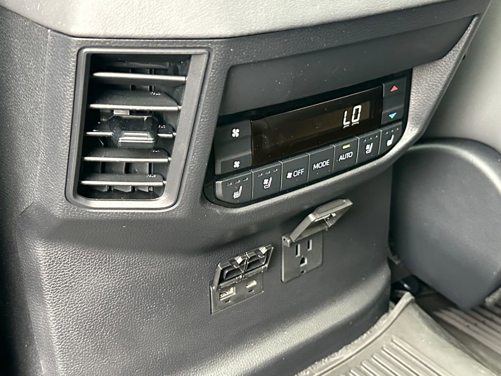 Used 2026 Toyota Sequoia Capstone AWD/4WD image 19
