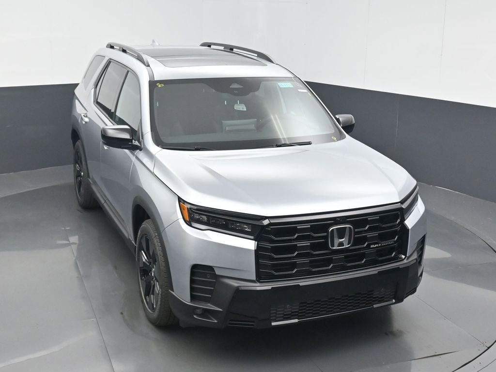 New 2026 Honda Pilot Black Edition image 3