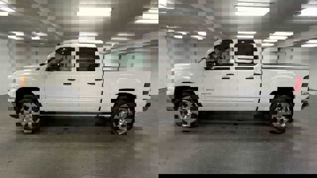 Certified 2011 GMC Sierra 1500 SLE w/ Power Tech Package image 5