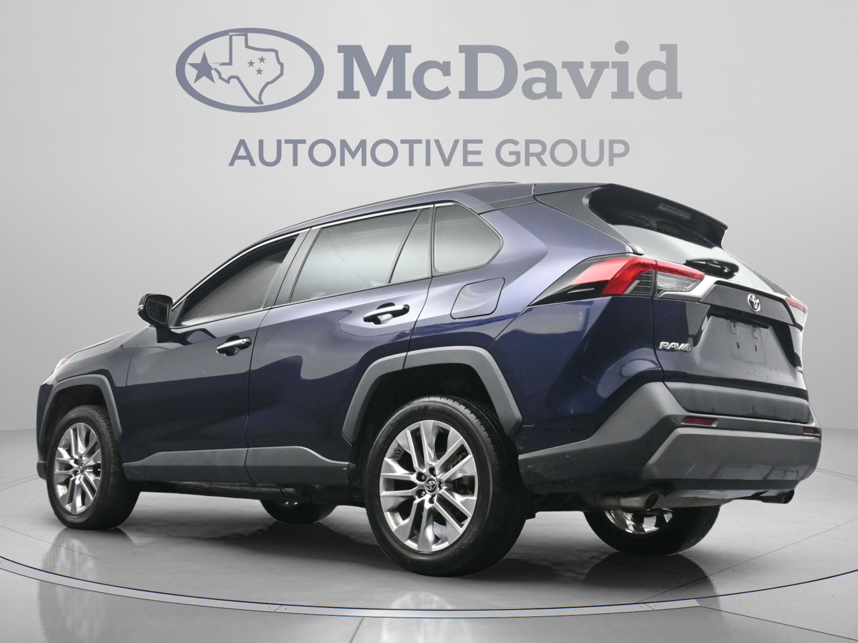Used 2019 Toyota RAV4 Limited w/ Cold Weather Package FWD image 29