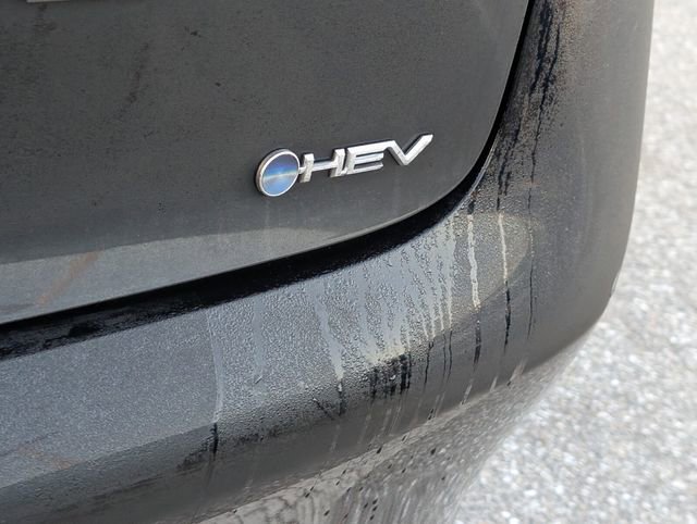 Used 2025 Toyota Prius LE image 9
