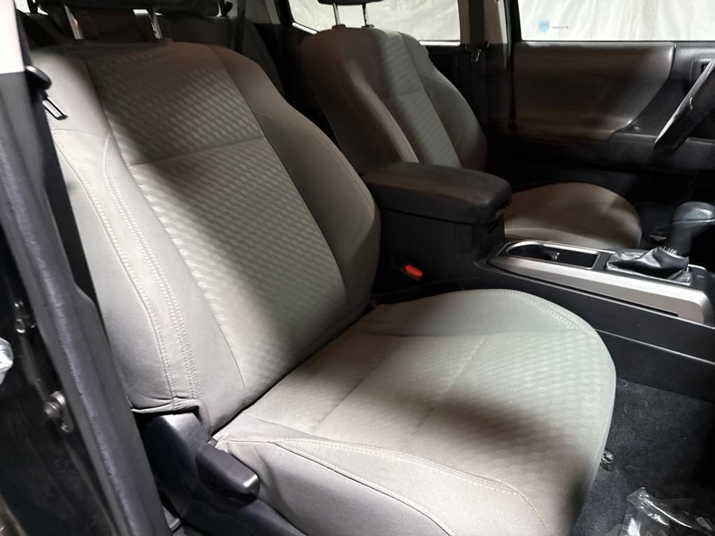 Used 2022 Toyota Tacoma SR5 w/ Technology Package RWD image 10