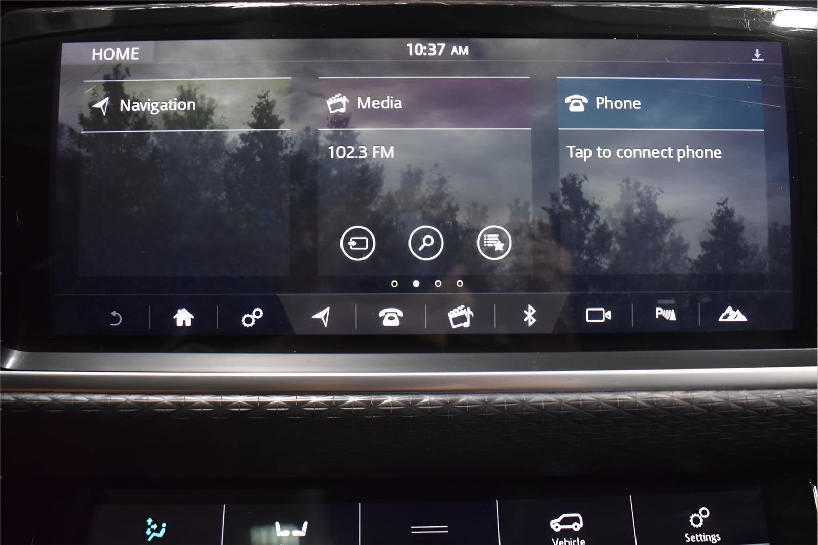 Used 2019 Land Rover Range Rover Velar S AWD/4WD image 25