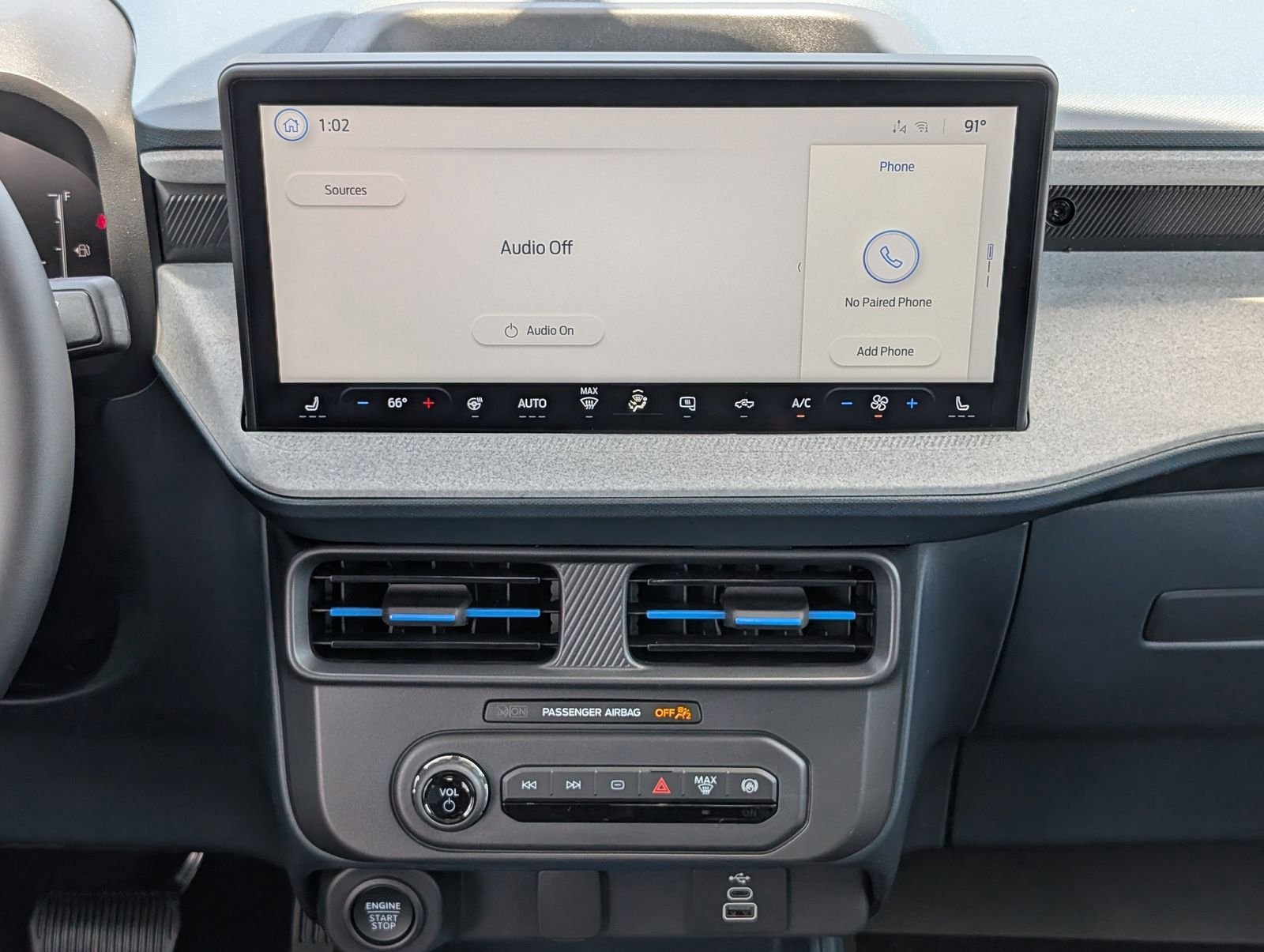 New 2026 Ford Maverick XLT w/ XLT Luxury Package FWD image 16