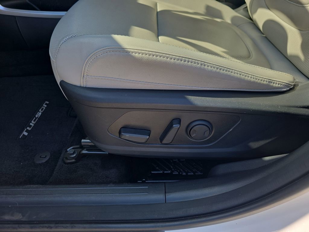 Certified 2024 Hyundai Tucson Limited AWD/4WD image 12
