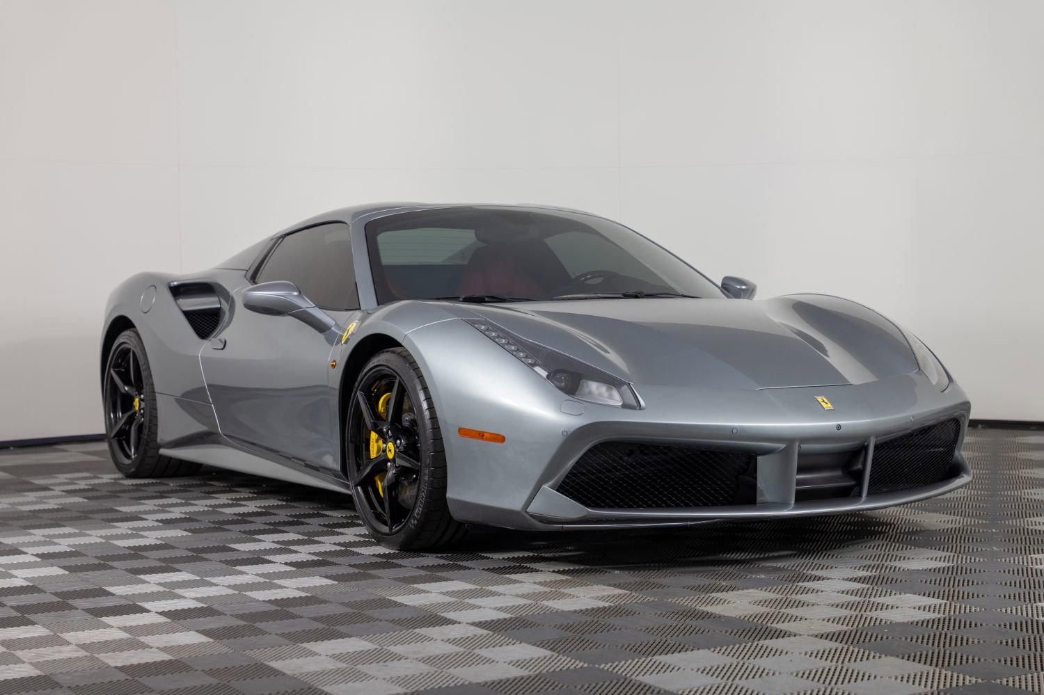 Used 2019 Ferrari 488 Spider image 10