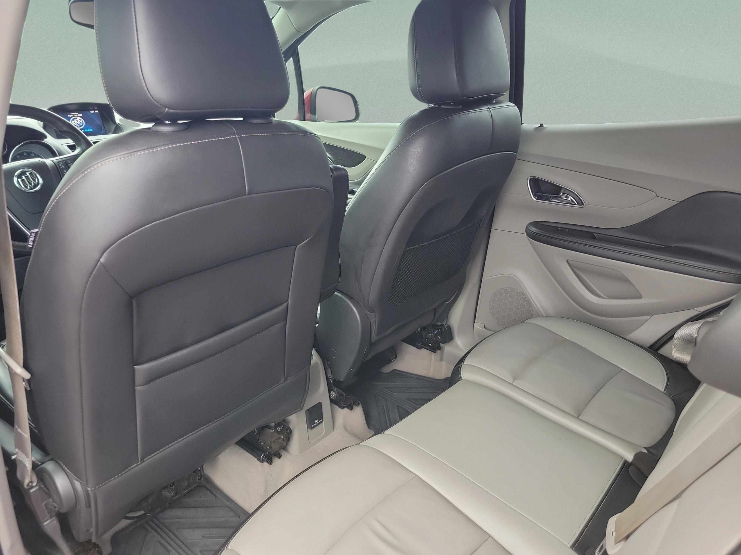 Used 2014 Buick Encore Leather FWD image 9
