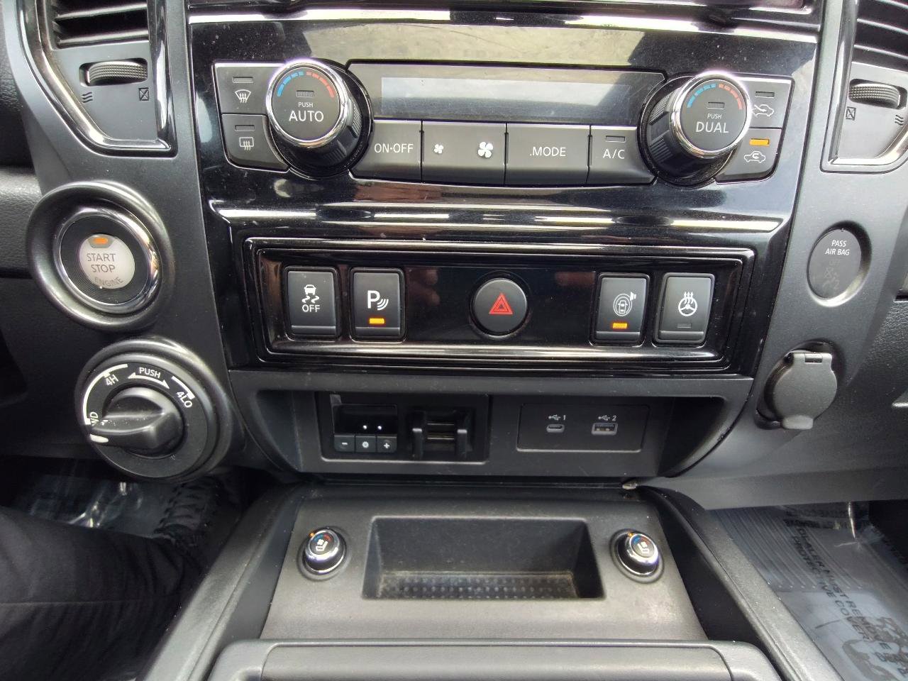 Used 2021 Nissan Titan PRO-4X w/ Pro-4x Convenience Package AWD/4WD image 26