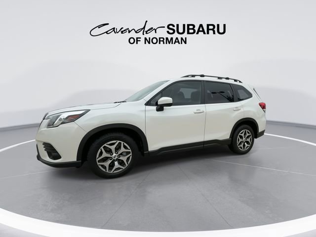 Used 2023 Subaru Forester Premium image 5