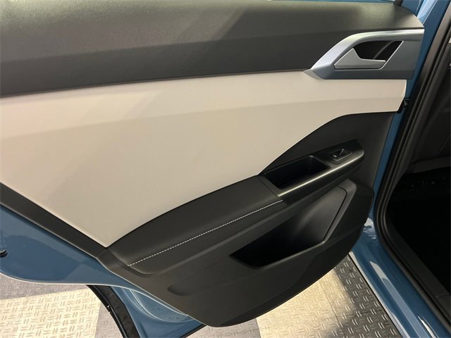 New 2026 Volkswagen Taos SE image 10