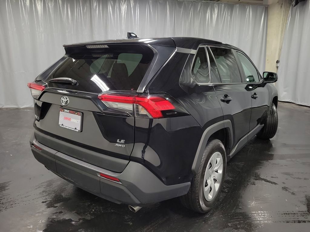 Used 2024 Toyota RAV4 LE image 8
