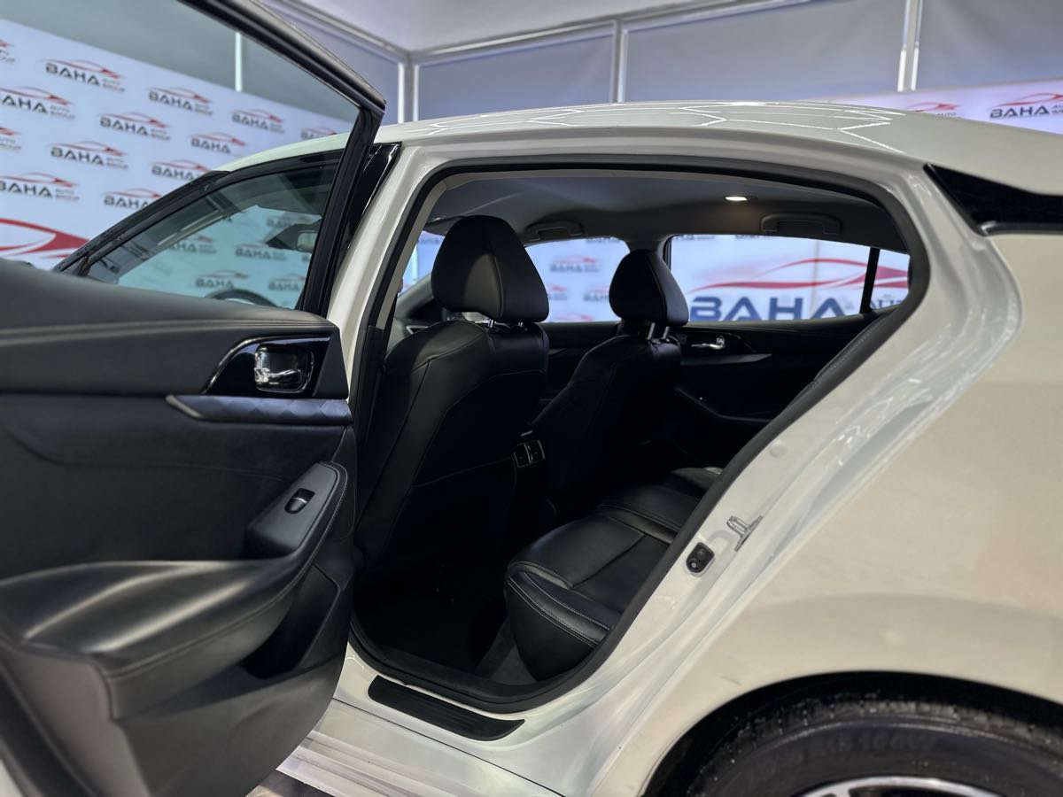 Used 2022 Nissan Maxima SV w/ Floor Mat Group image 23