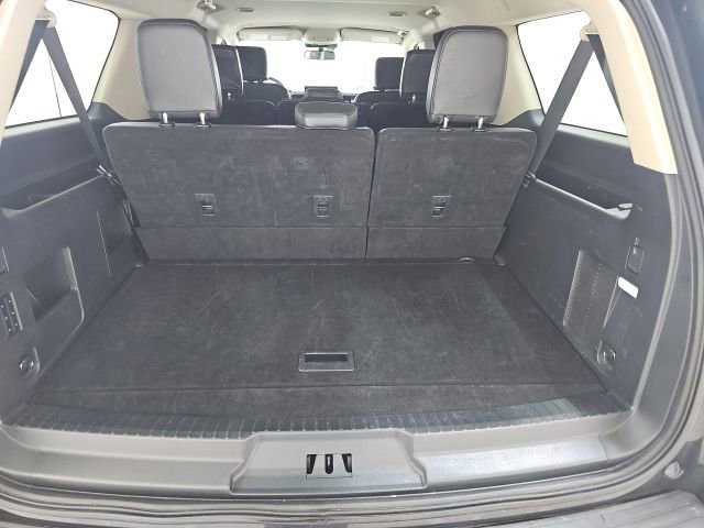 Used 2024 Ford Expedition Max XLT image 7