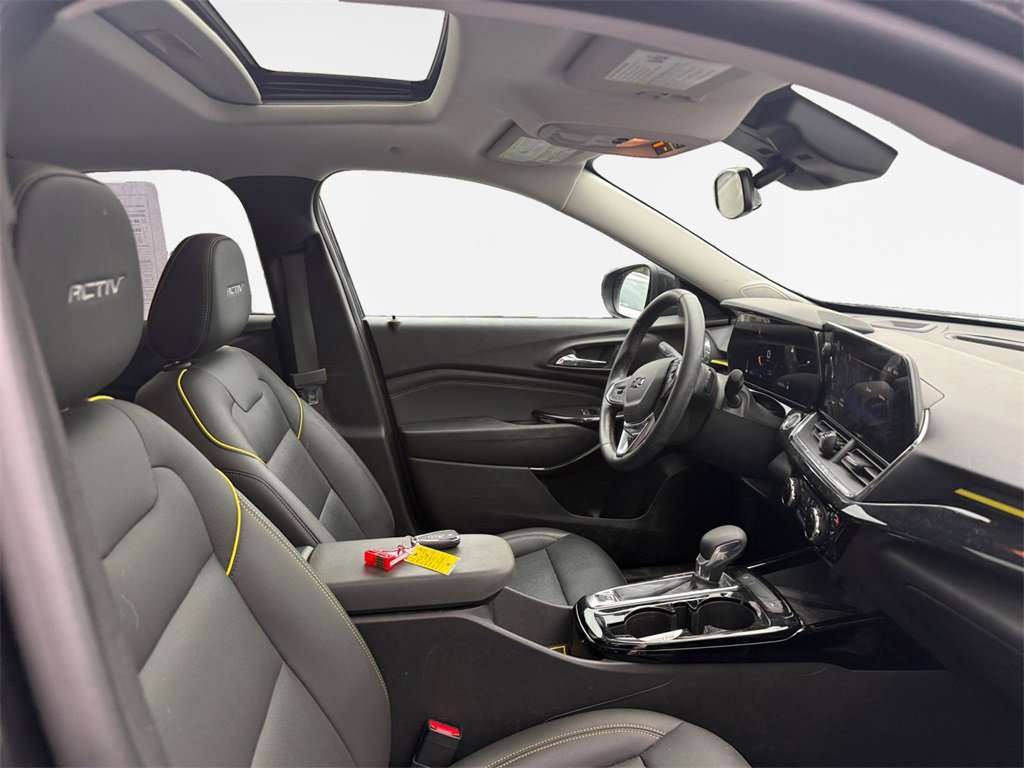 Used 2024 Chevrolet Trax ACTIV w/ Sunroof Package image 26