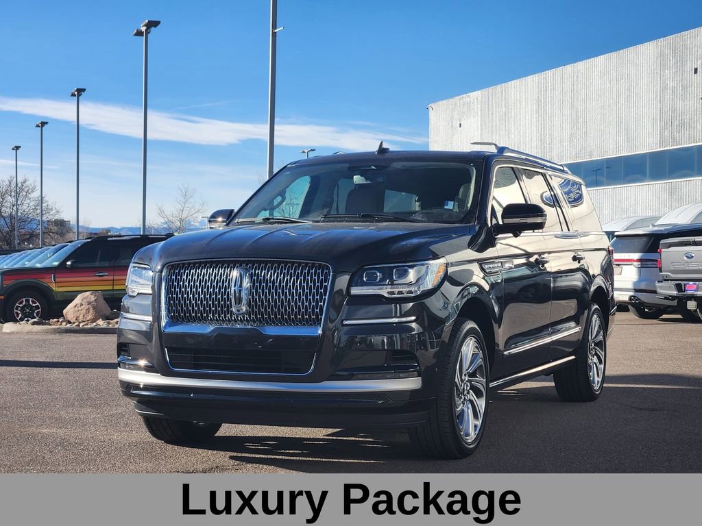 Used 2024 Lincoln Navigator L Reserve image 6