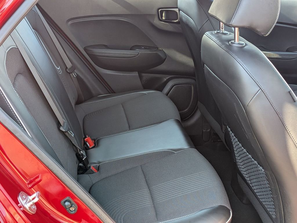 Certified 2023 Hyundai Venue Limited image 28