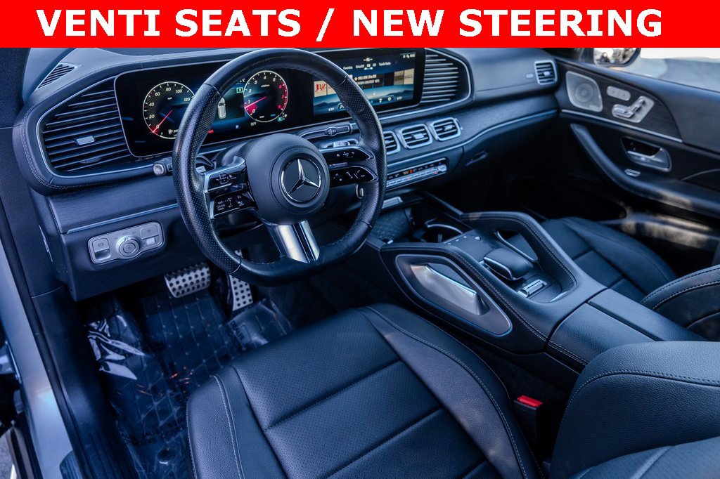 Used 2025 Mercedes-Benz GLS 450 4MATIC w/ AMG Line Exterior image 4