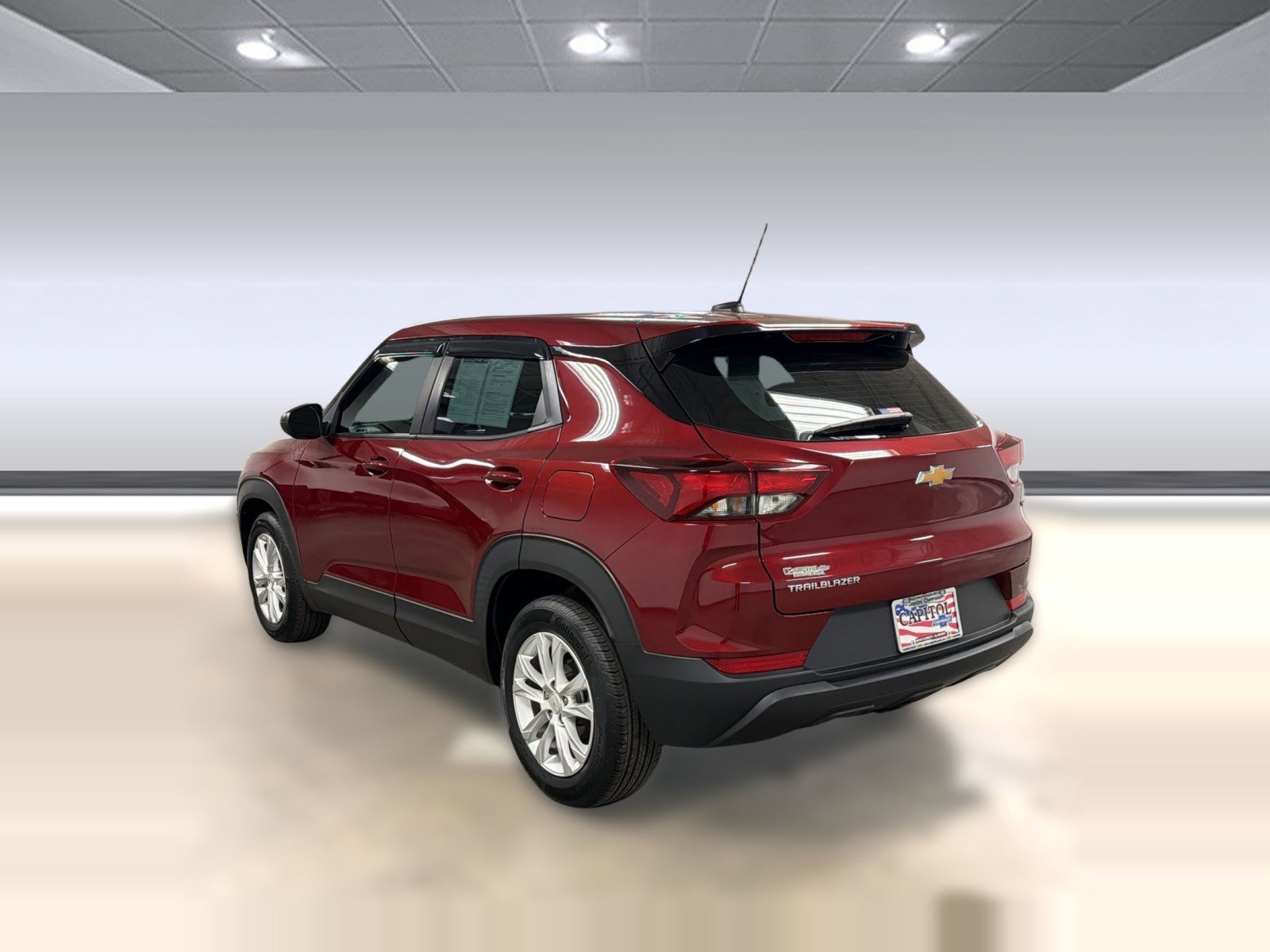 Used 2023 Chevrolet TrailBlazer LS image 3