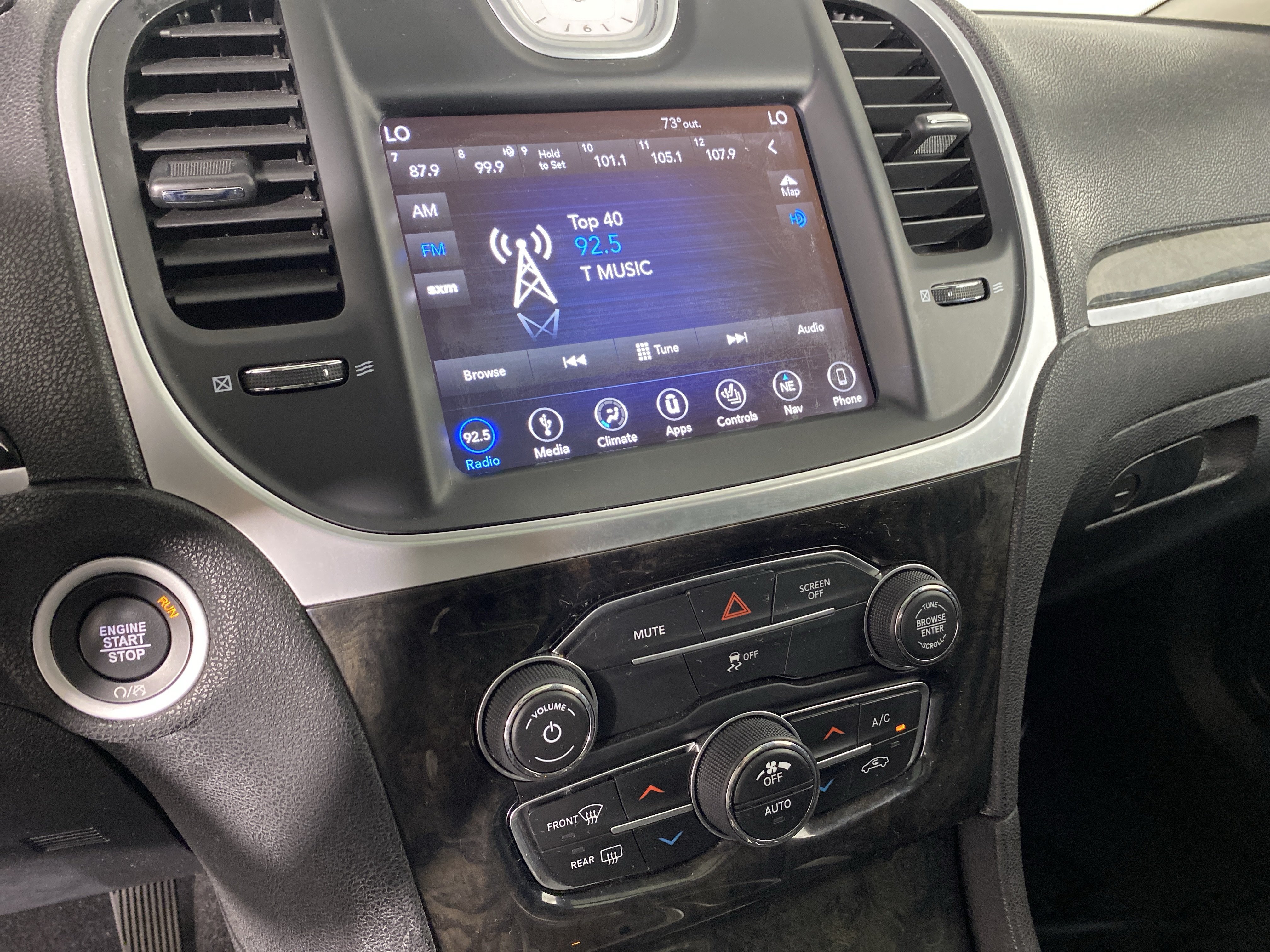 Used 2019 Chrysler 300 Limited RWD image 31