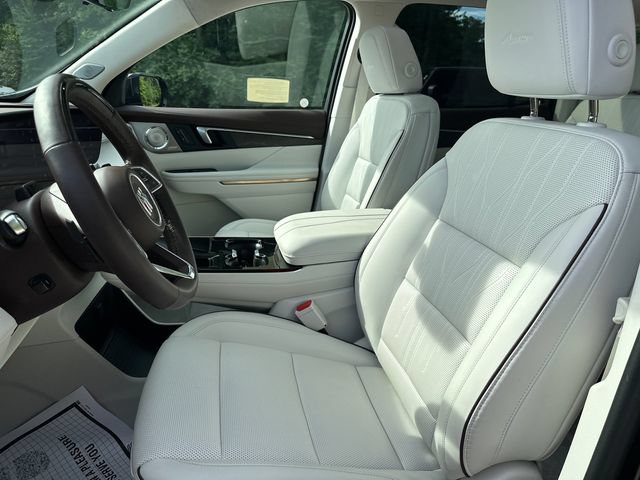 Used 2025 Buick Enclave Avenir w/ Super Cruise Package AWD/4WD image 38