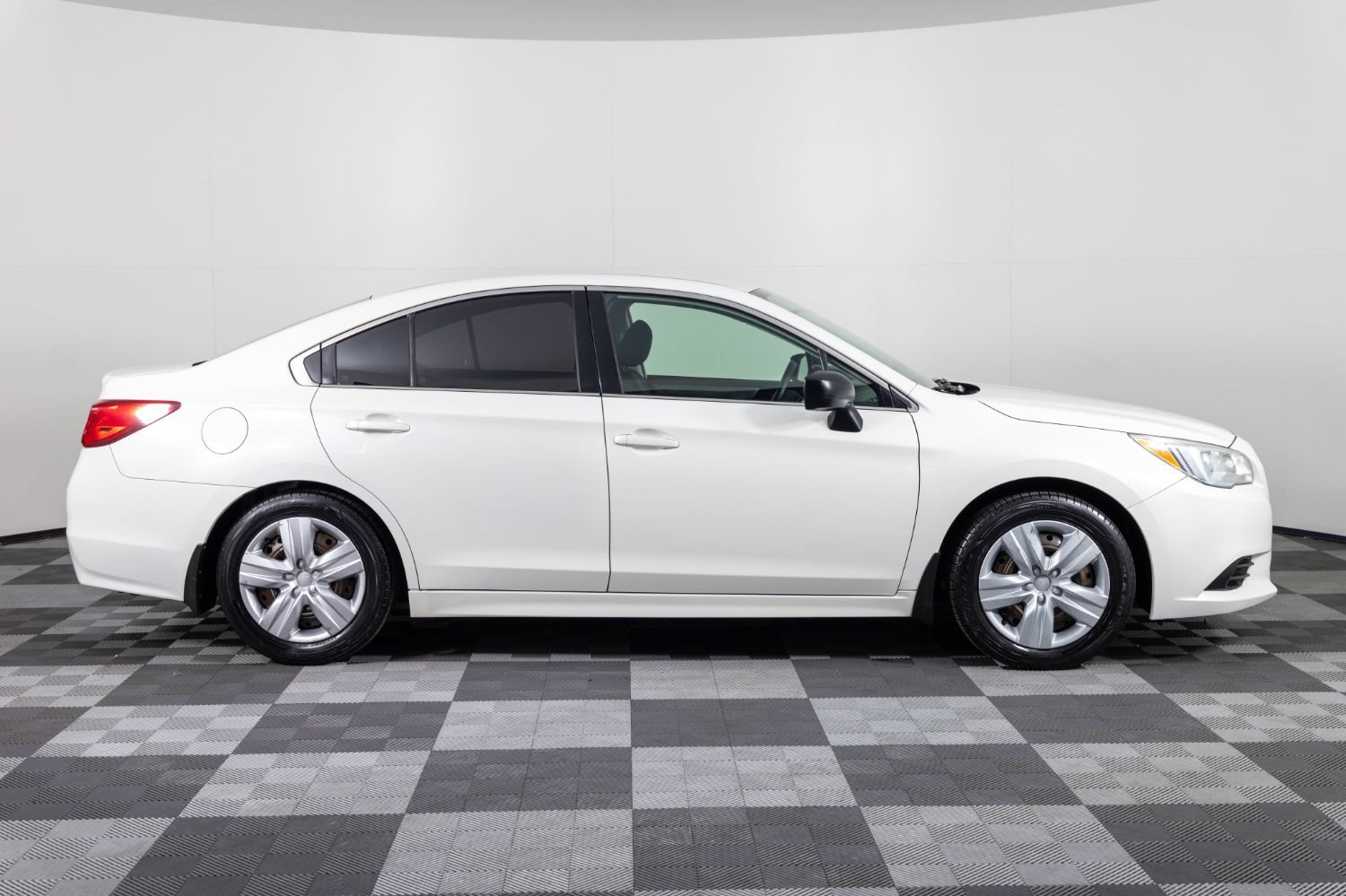 Used 2016 Subaru Legacy 2.5i AWD/4WD image 10