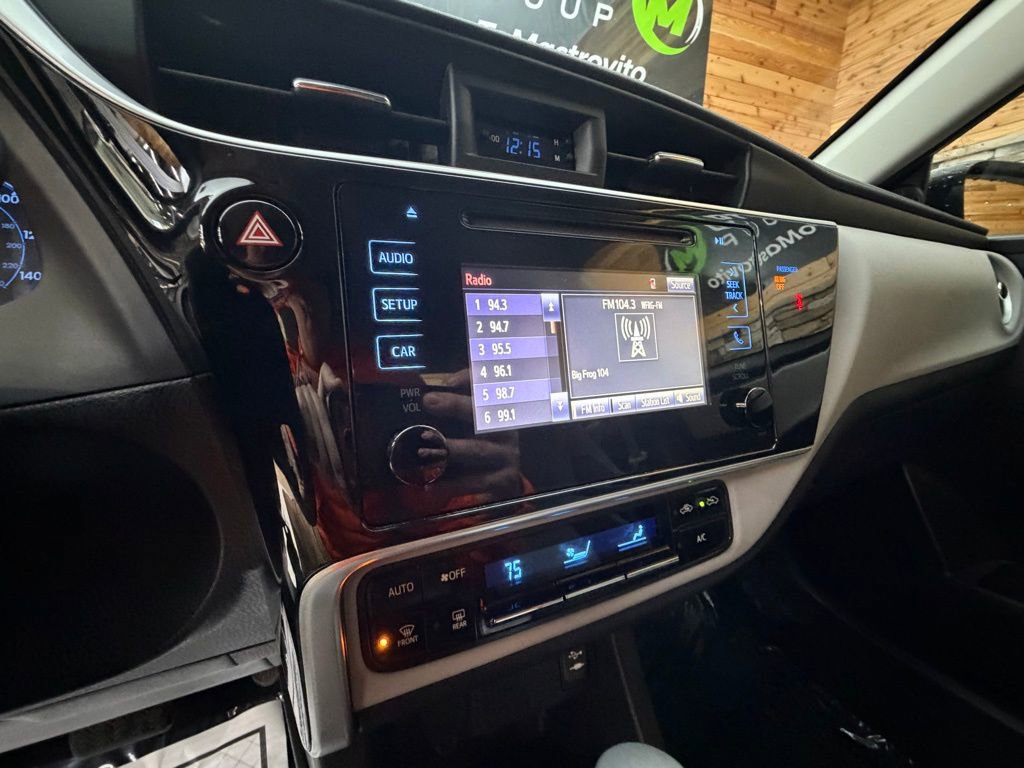 Used 2018 Toyota Corolla LE image 18