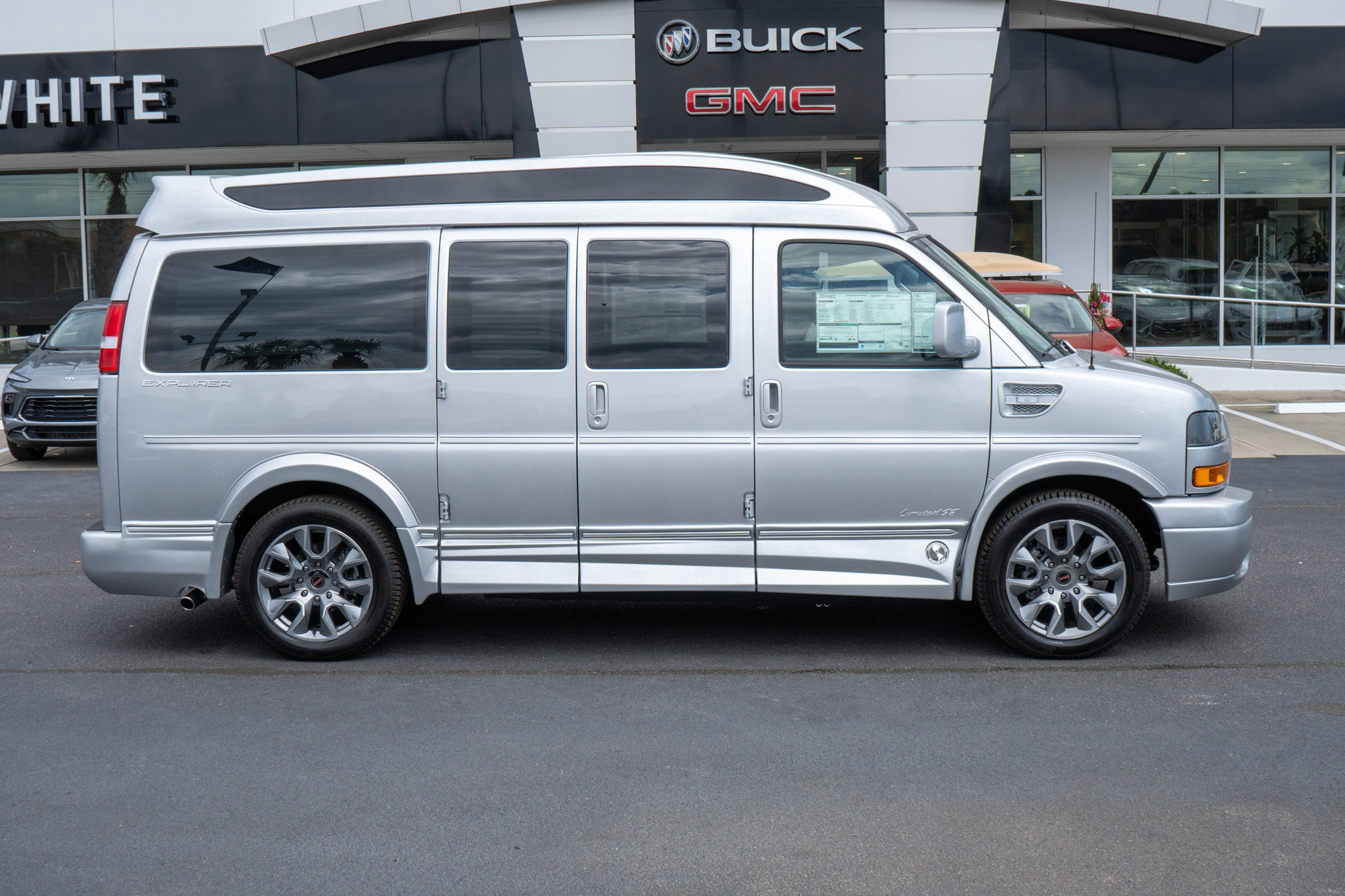 New 2026 GMC Savana 2500 w/ Driver Convenience Package image 2