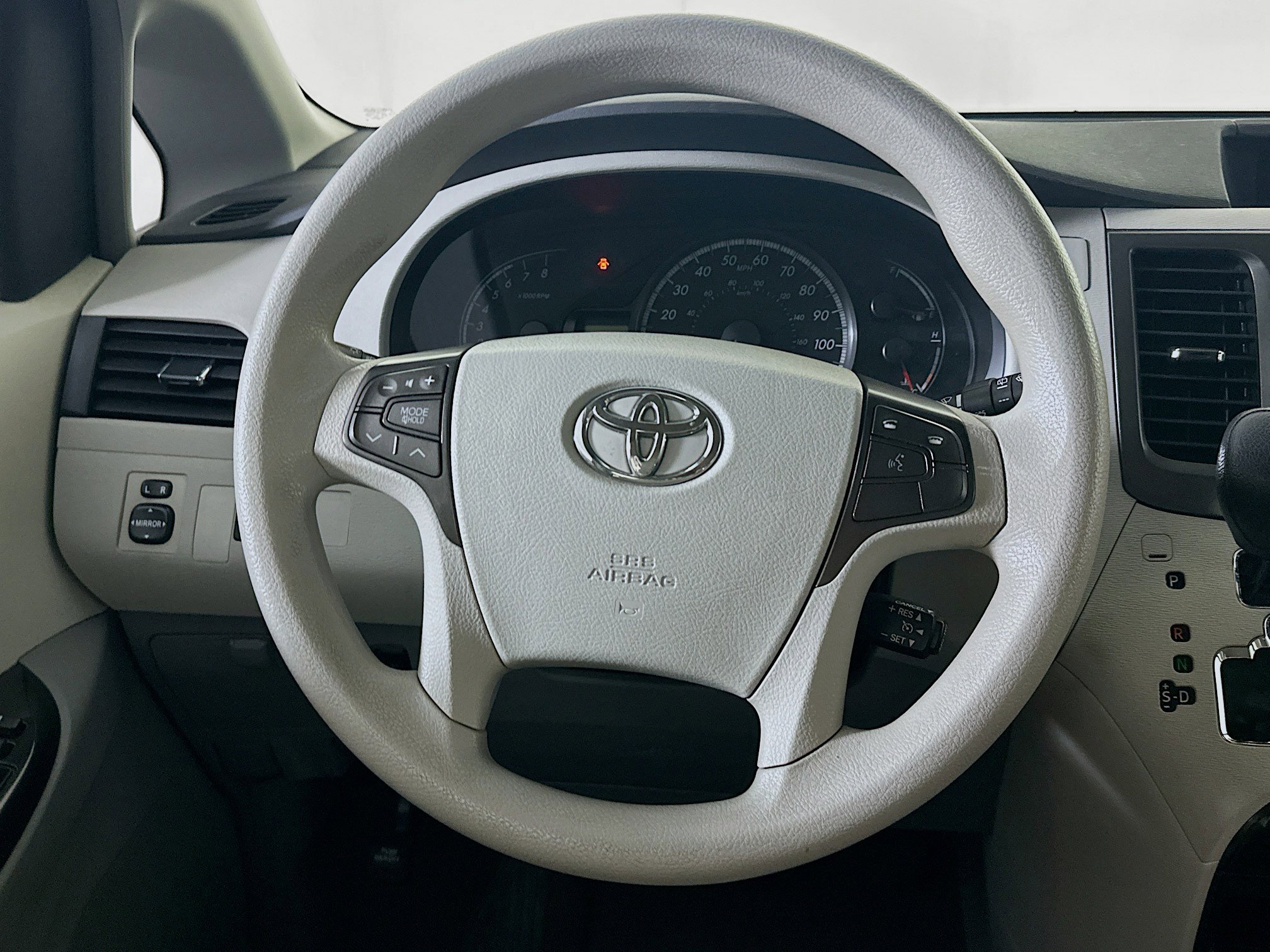 Used 2011 Toyota Sienna LE FWD image 17