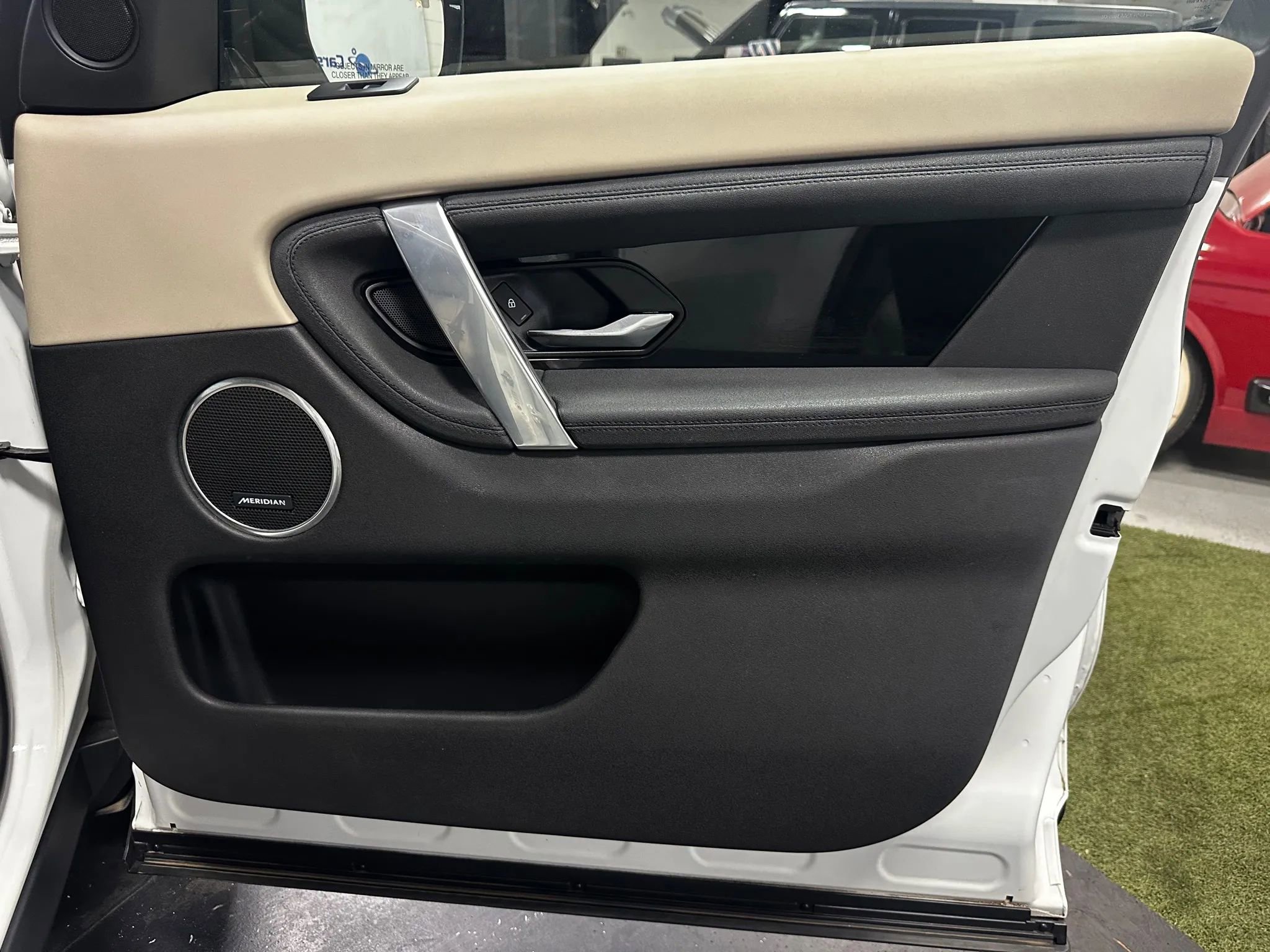 Used 2021 Land Rover Discovery Sport SE image 26