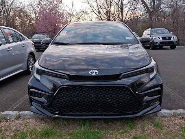 Certified 2025 Toyota Corolla SE FWD image 3