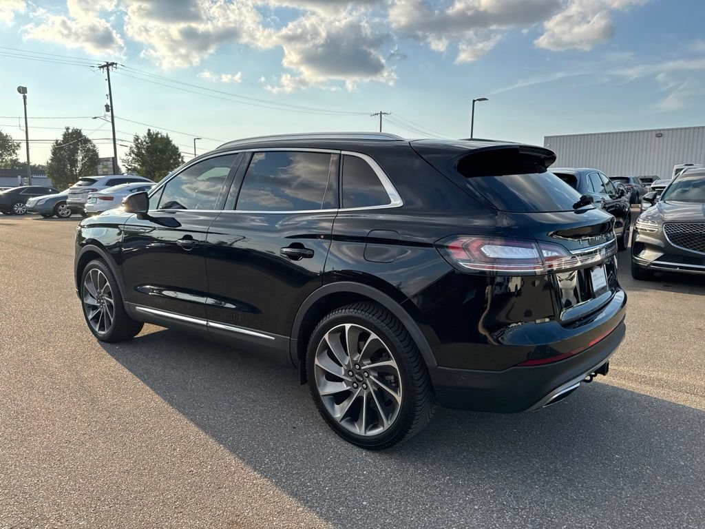 Used 2022 Lincoln Nautilus Reserve w/ Equipment Group 202A AWD/4WD image 3