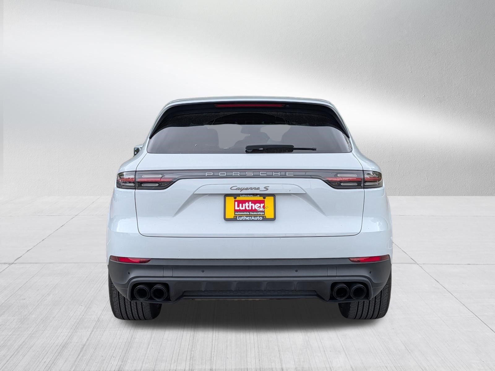Used 2023 Porsche Cayenne S Platinum AWD/4WD image 6