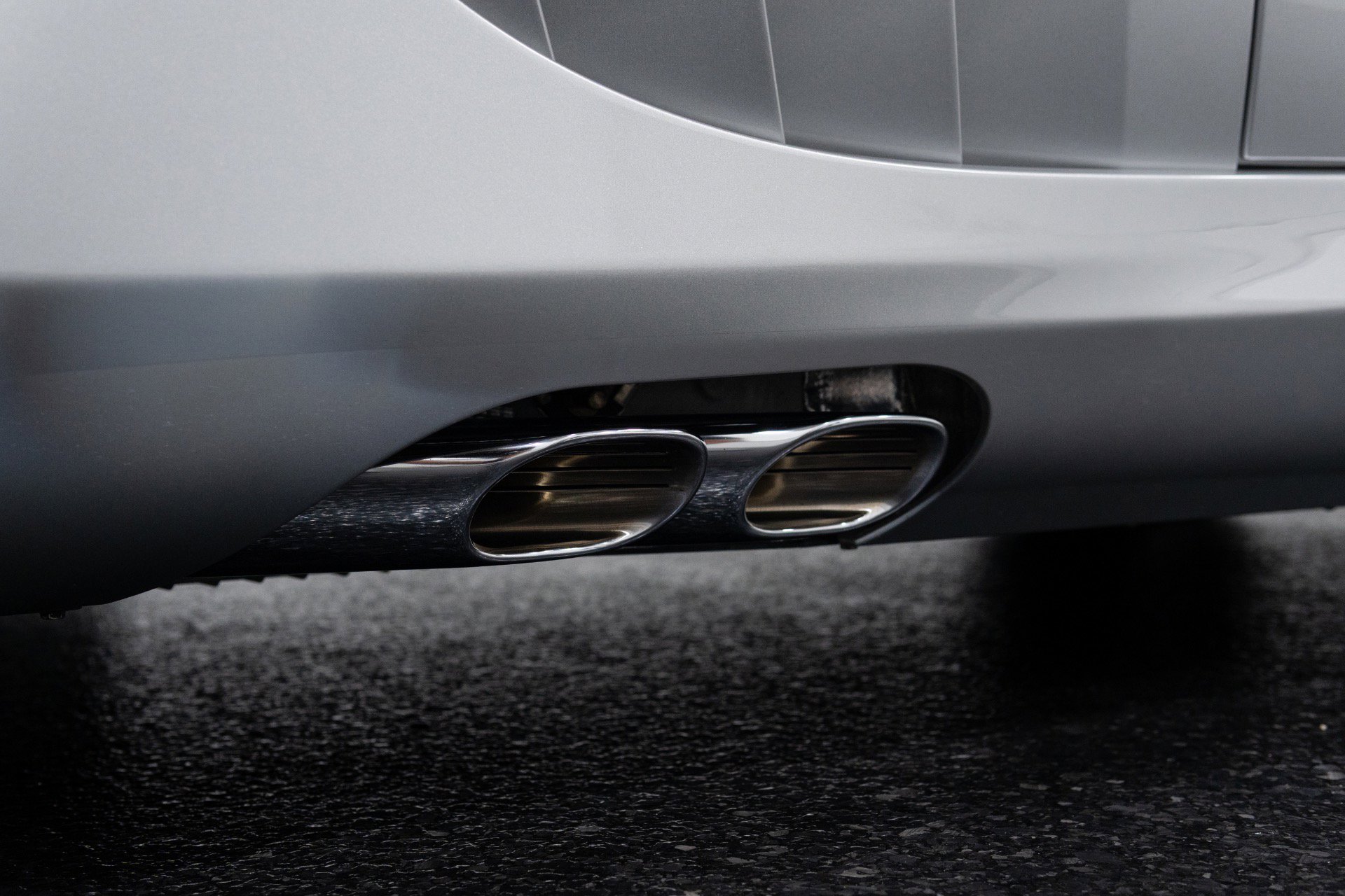 Used 2009 Mercedes-Benz SLR image 33