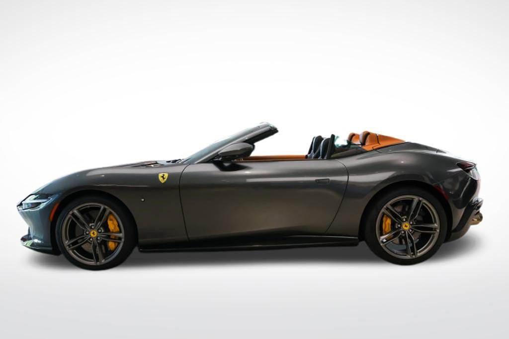 Used 2025 Ferrari Roma Spider RWD image 2