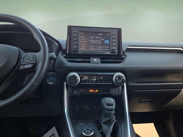 Used 2021 Toyota RAV4 XLE w/ Convenience Package image 11