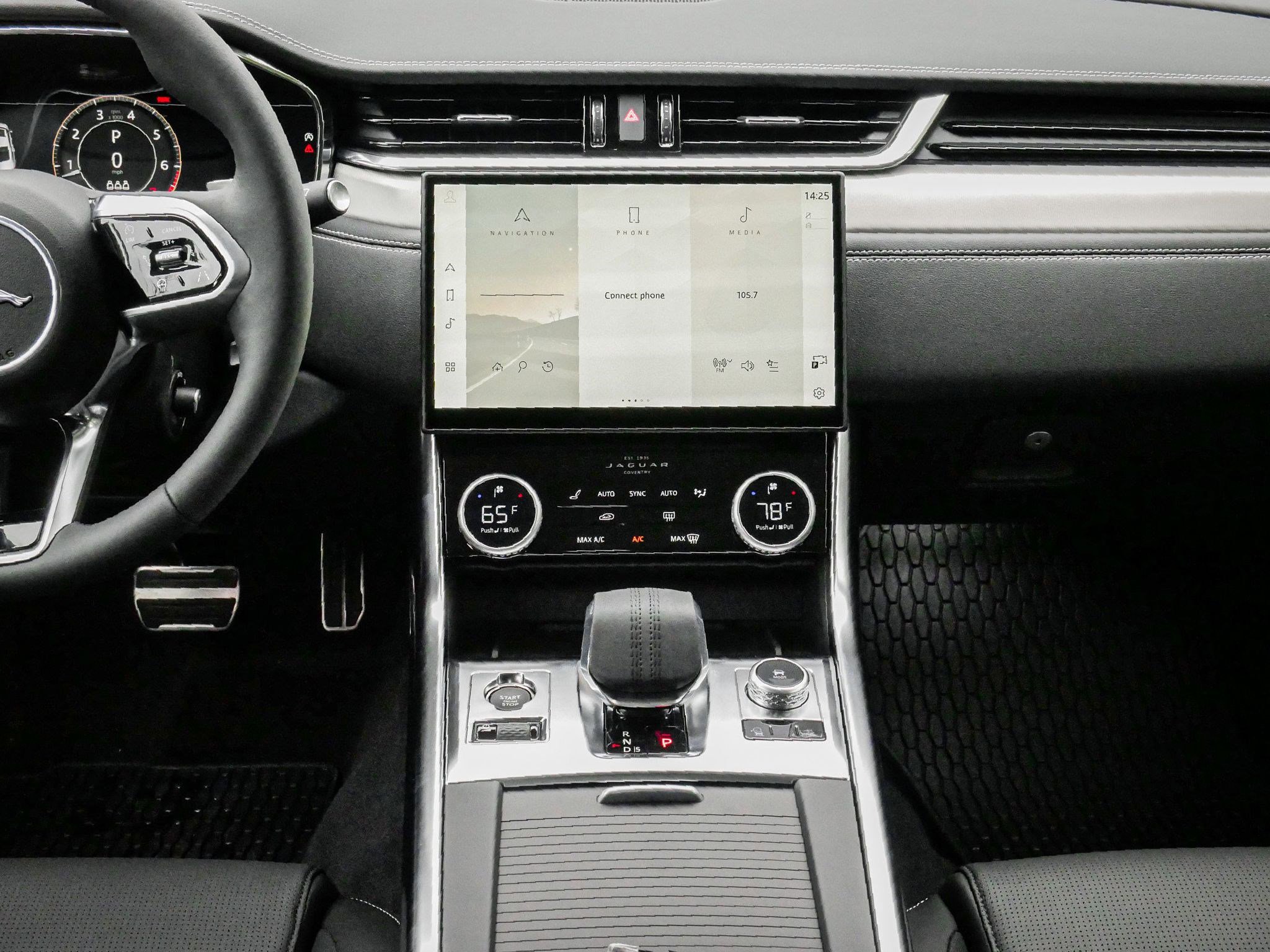 Used 2024 Jaguar XF R-Dynamic SE AWD/4WD image 28
