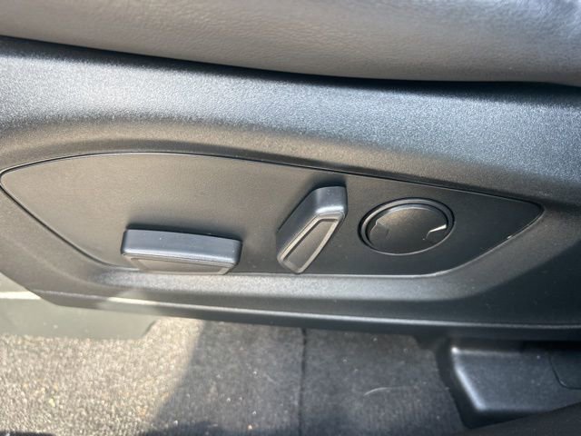 Used 2023 Ford Explorer XLT w/ Equipment Group 202A image 18