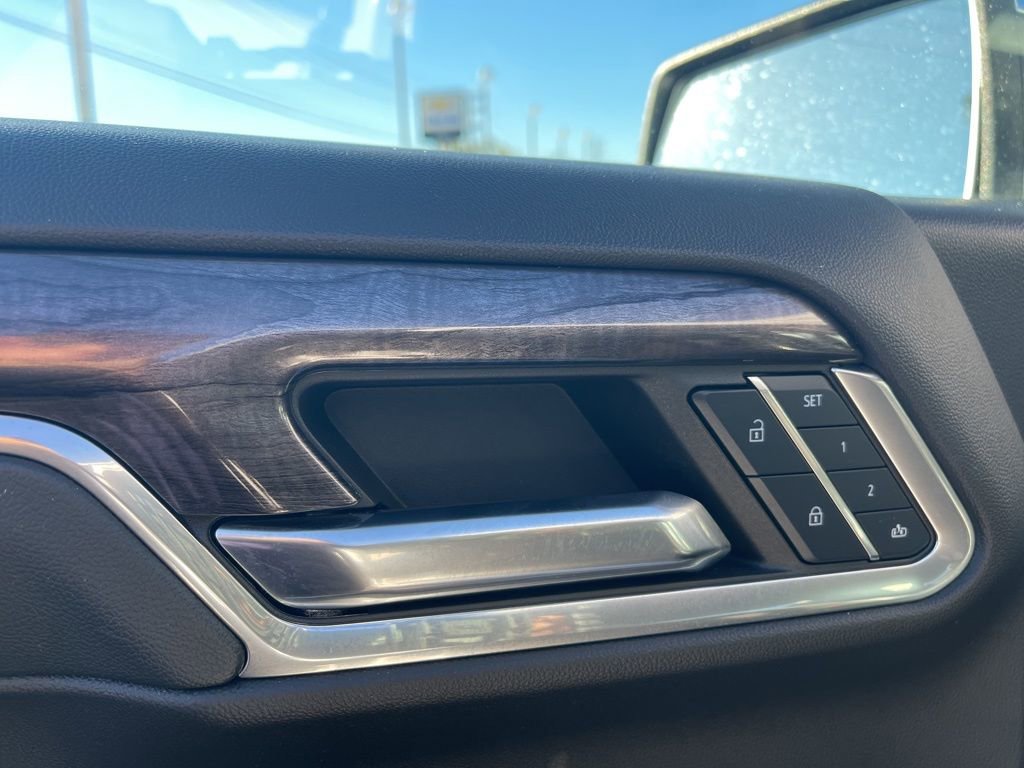 Used 2024 Chevrolet Silverado 1500 LTZ w/ Technology Package image 11