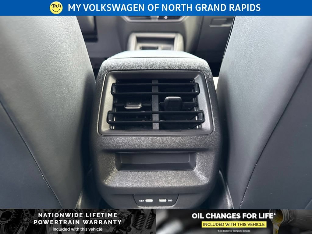 New 2026 Volkswagen Tiguan SE R-Line AWD/4WD image 19