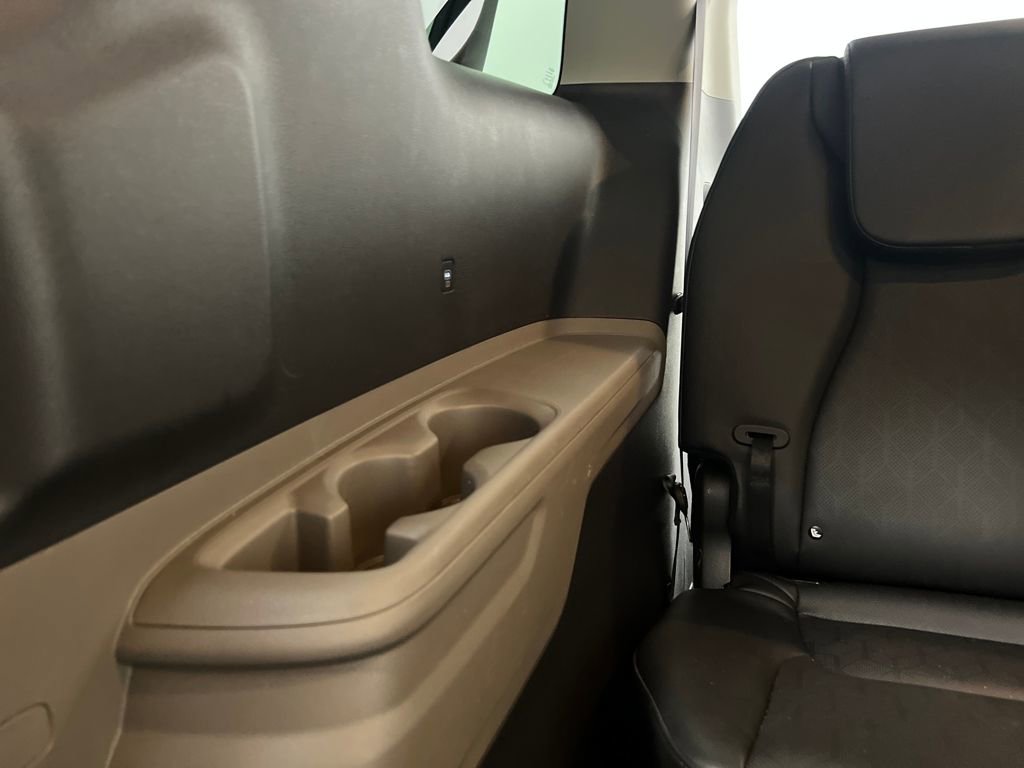 Used 2025 Kia Carnival image 34