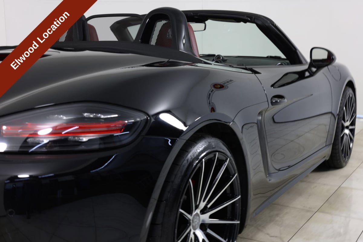 Used 2018 Porsche 718 Boxster RWD image 42
