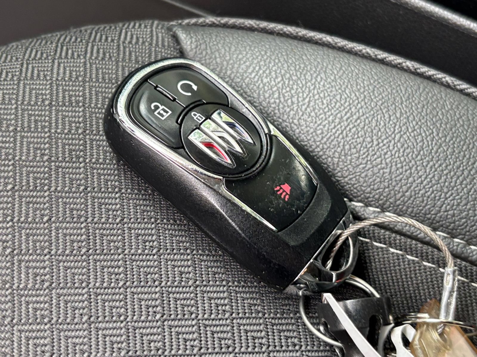 Used 2025 Buick Encore GX Preferred FWD image 21