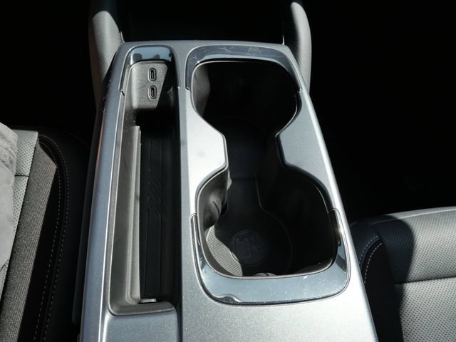 Used 2024 Chevrolet Equinox EV RS AWD/4WD image 18